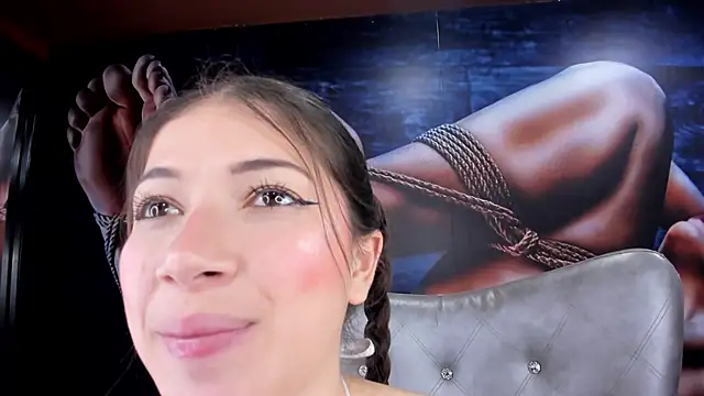 miss  pamela online show from December 13, 2:16 pm