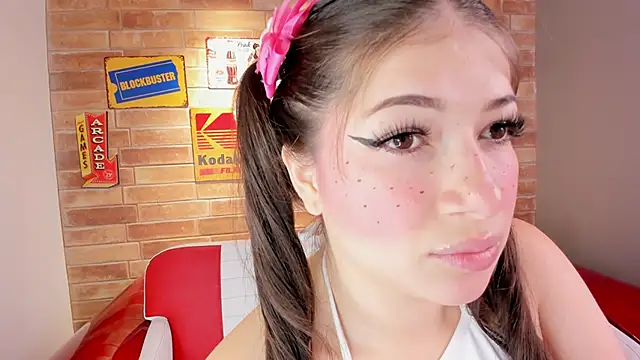 miss  pamela online show from September 17, 11:45 am