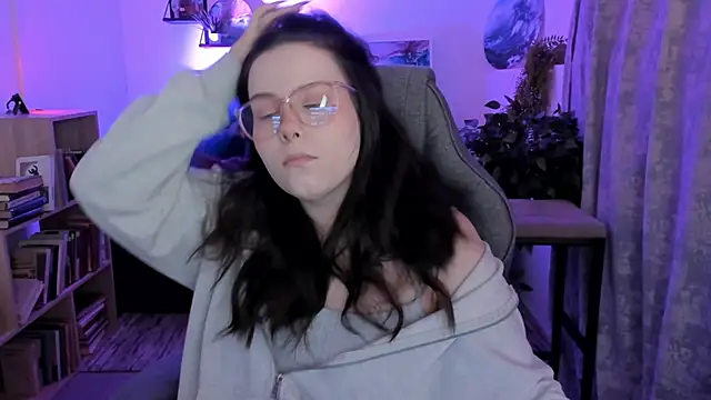 CoralineKeyns online show from February 19, 5:47 am