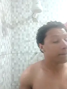 Snapshot of Nicolaskribeiro chatting on May 7, 10:42 am Nicolaskribeiro online show from May 7, 10:42 am