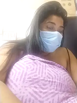 Snapshot of indianlisa5 chatting on January 14, 6:56 am indianlisa5 online show from January 14, 6:56 am