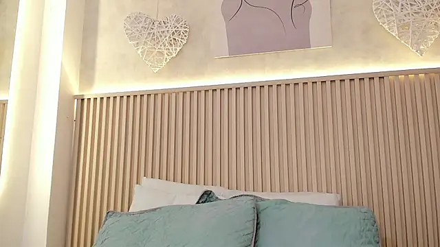 daiana curly online show from April 17, 8:23 pm