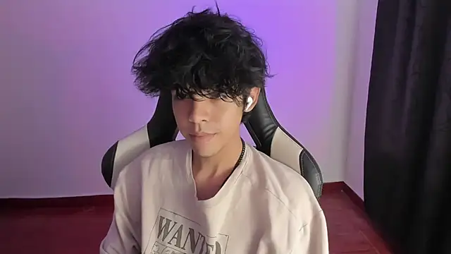 Snapshot of Alan26_ chatting on January 16, 3:24 pm Alan26 online show from January 16, 3:24 pm