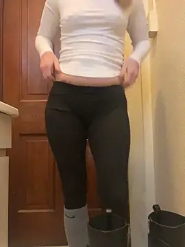 Snapshot of yanks28@xh chatting on January 31, 5:53 pm yanks28xh online show from January 31, 5:53 pm