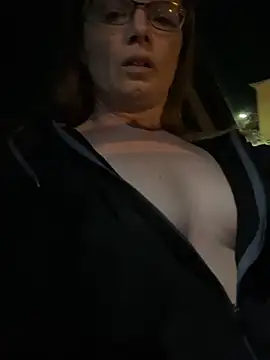 Snapshot of yanks28@xh chatting on February 28, 1:39 am yanks28xh online show from February 28, 1:39 am