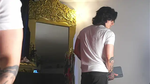 dantecoppolaa  online show from December 29, 10:03 pm