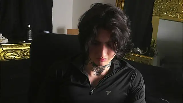 dantecoppolaa  online show from January 18, 12:13 am