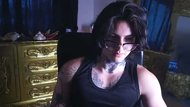 dantecoppolaa  online show from January 30, 9:04 pm