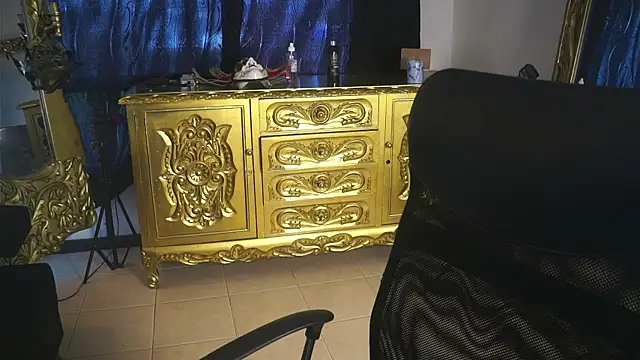 dantecoppolaa  online show from February 22, 5:46 pm