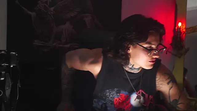 dantecoppolaa  online show from March 21, 10:39 pm