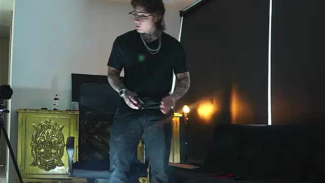 dantecoppolaa  online show from September 20, 4:19 pm