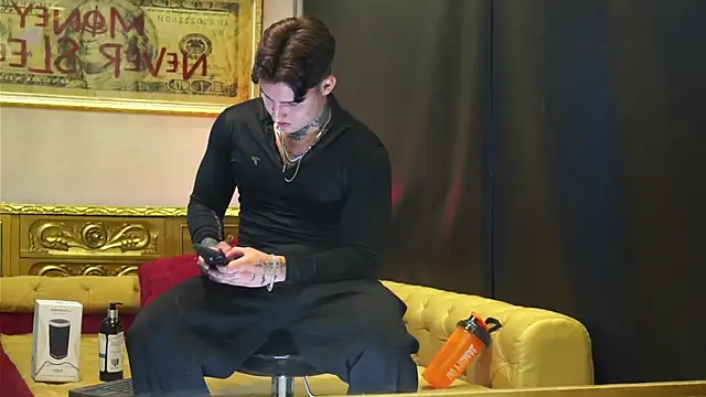 Snapshot of dantecoppolaa_ chatting on April 24, 11:51 pm dantecoppolaa online show from April 24, 11:51 pm