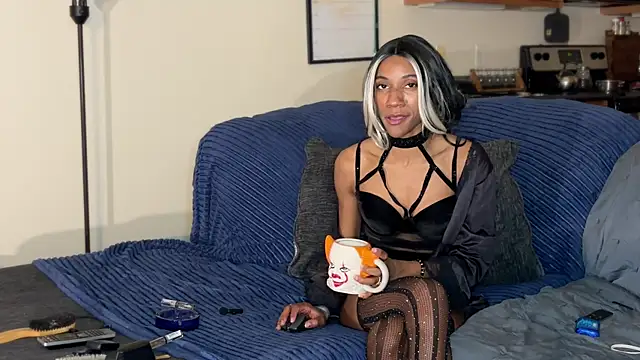 cutiesigh online show from September 21, 7:10 am