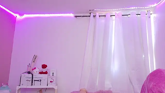 Sachi Meow online show from April 7, 6:19 pm