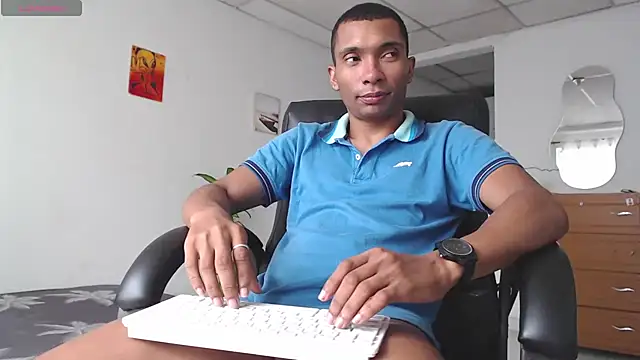 Aaronblack1  online show from November 30, 2:43 pm