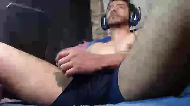 Snapshot of Tommhot chatting on February 13, 10:43 pm Tommhot online show from February 13, 10:43 pm