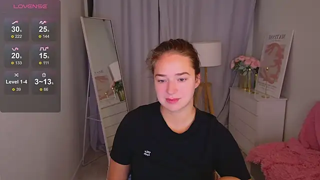 LovelyJessie online show from May 12, 1:41 pm