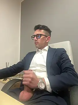 Snapshot of masterboss_ chatting on March 12, 1:17 pm masterboss online show from March 12, 1:17 pm