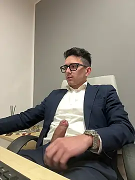 Snapshot of masterboss_ chatting on March 19, 1:15 pm masterboss online show from March 19, 1:15 pm