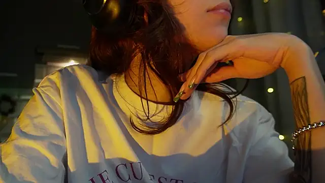 Snapshot of BOOLOCHKAA chatting on December 26, 1:21 pm BOOLOCHKAA online show from December 26, 1:21 pm