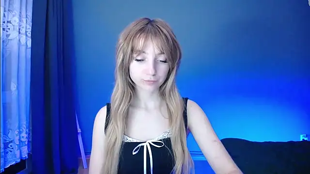 Snapshot of LuciaYoung chatting on February 27, 10:31 pm LuciaYoung online show from February 27, 10:31 pm