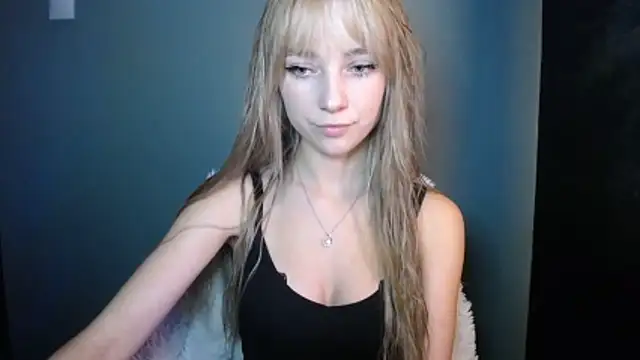 LuciaYoung online show from October 24, 6:48 pm