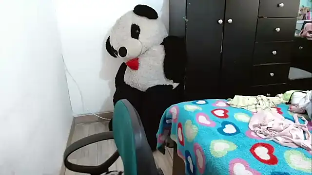  annie rosse online show from April 17, 8:56 pm