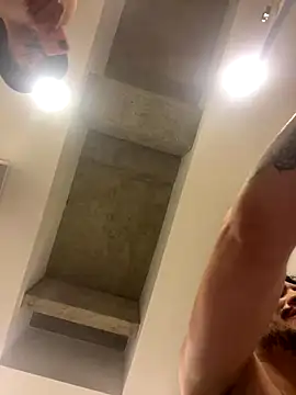 Snapshot of aangie__uwu chatting on November 1, 2:35 am aangie uwu online show from November 1, 2:35 am