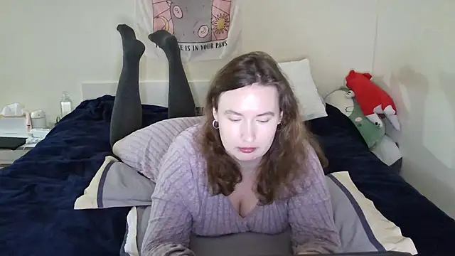 Snapshot of franceska_blue chatting on December 13, 3:32 pm franceska blue online show from December 13, 3:32 pm