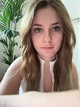 MaribelRiver online show from February 18, 3:19 pm