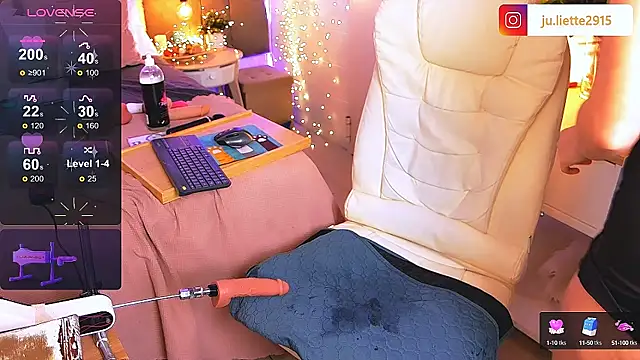 JulietteVolpeWyorika online show from March 8, 12:00 am