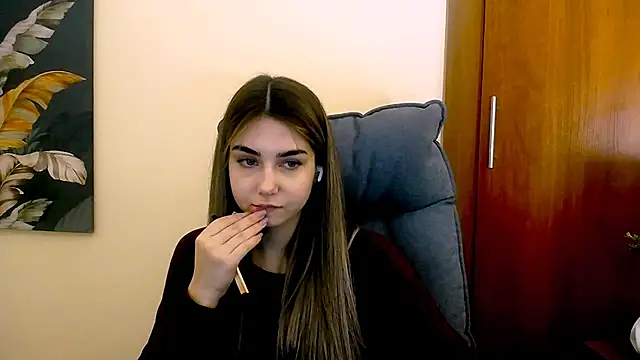 Snapshot of Lili_magic chatting on January 31, 12:51 pm Lili magic online show from January 31, 12:51 pm