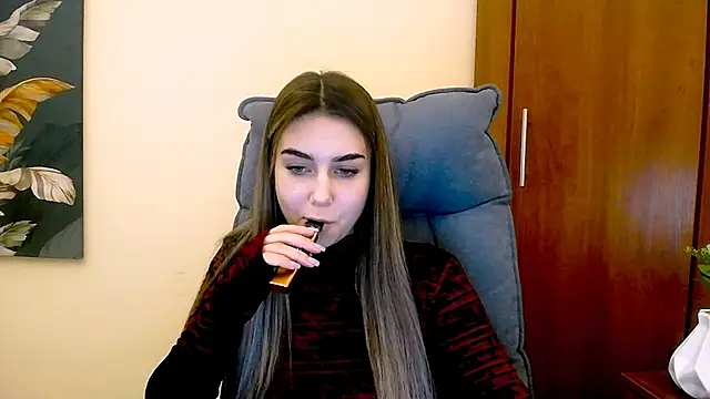 Snapshot of Lili_magic chatting on February 1, 3:39 pm Lili magic online show from February 1, 3:39 pm