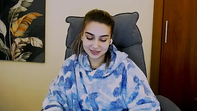 Snapshot of Lili_magic chatting on February 22, 4:51 pm Lili magic online show from February 22, 4:51 pm