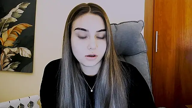 Snapshot of Lili_magic chatting on March 7, 12:56 pm Lili magic online show from March 7, 12:56 pm