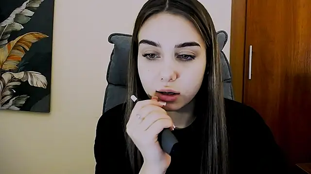 Snapshot of Lili_magic chatting on March 13, 2:12 pm Lili magic online show from March 13, 2:12 pm