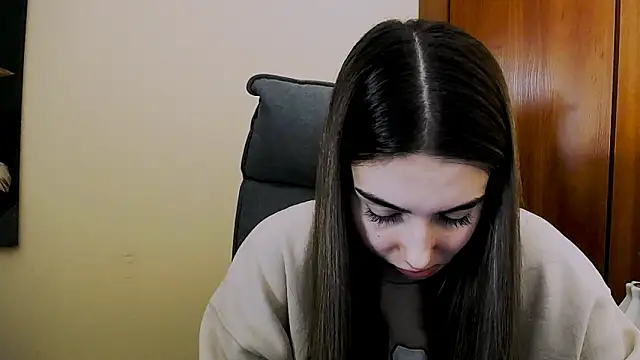 Snapshot of Lili_magic chatting on March 22, 1:30 pm Lili magic online show from March 22, 1:30 pm