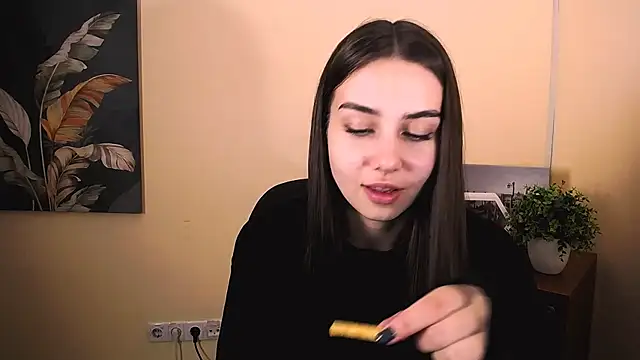 Snapshot of Lili_magic chatting on October 4, 12:25 pm Lili magic online show from October 4, 12:25 pm