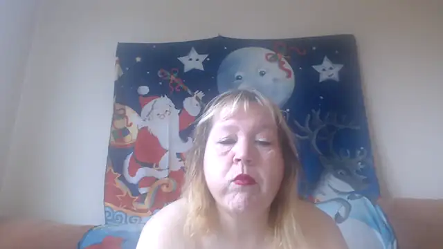 Snapshot of Blasflittchen chatting on December 16, 11:22 am Blasflittchen online show from December 16, 11:22 am