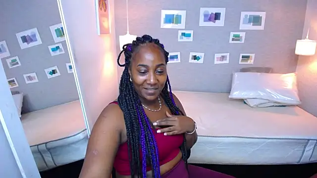 kiara evanss online show from February 6, 8:13 pm