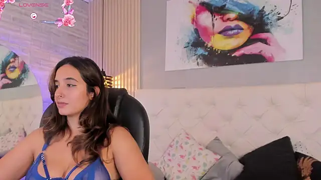 Snapshot of emma__smith1 chatting on February 24, 3:53 pm emma smith1 online show from February 24, 3:53 pm