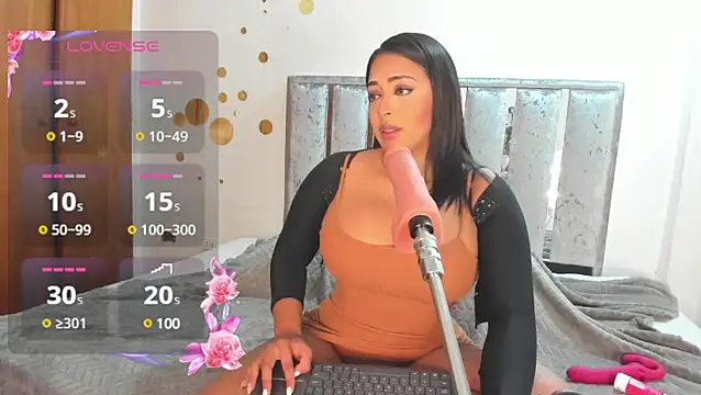 Snapshot of charlottelover21 chatting on January 9, 11:45 pm charlottelover21 online show from January 9, 11:45 pm