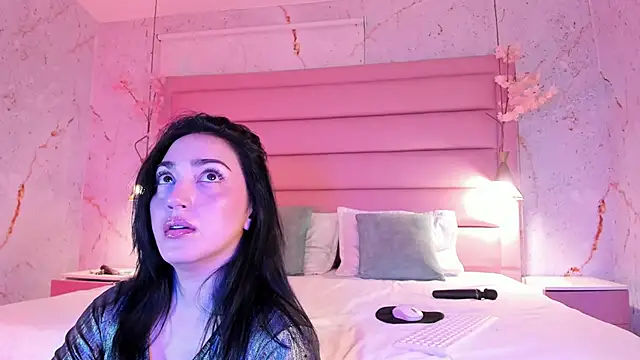 LIAH IZUMI online show from September 10, 1:33 pm