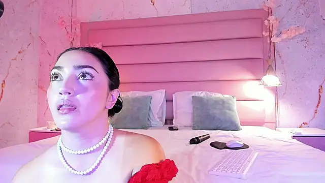 LIAH IZUMI online show from September 17, 1:24 pm