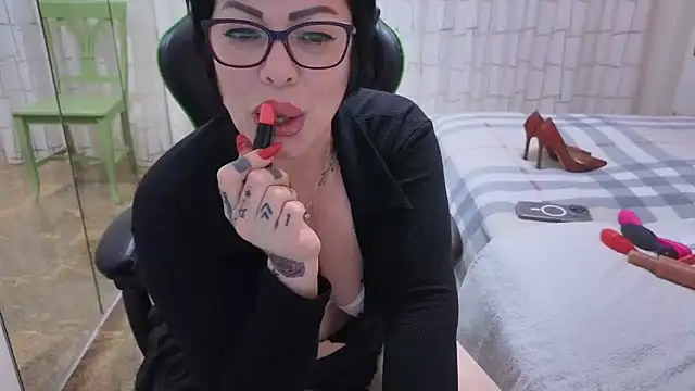   Nina online show from March 5, 4:13 pm