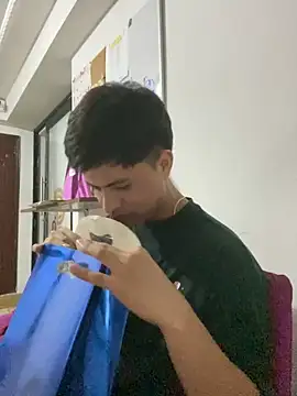 Niicky1  online show from December 15, 12:40 am