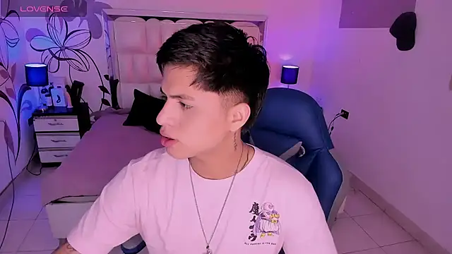 Niicky1  online show from December 23, 8:14 pm