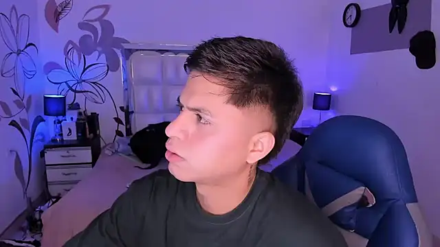 Niicky1  online show from January 26, 8:34 pm