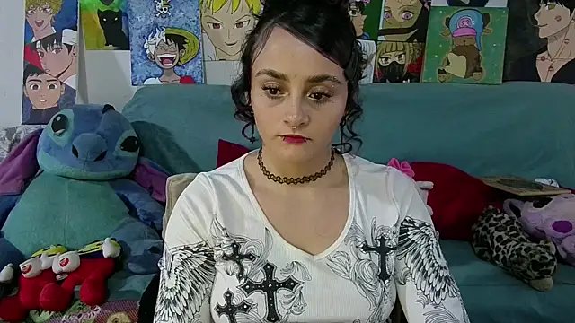Snapshot of kitty22_ chatting on July 6, 12:57 pm kitty22 online show from July 6, 12:57 pm