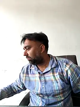 lund lol online show from March 26, 6:30 am